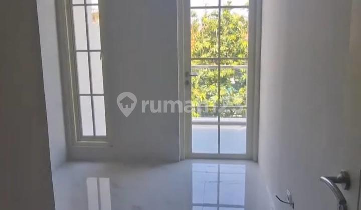 Rumah baru di Tenggilis Mejoyo surabaya Selatan