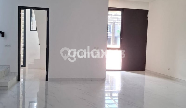 Rumah Mewah di North West, Citraland Surabaya Barat 2