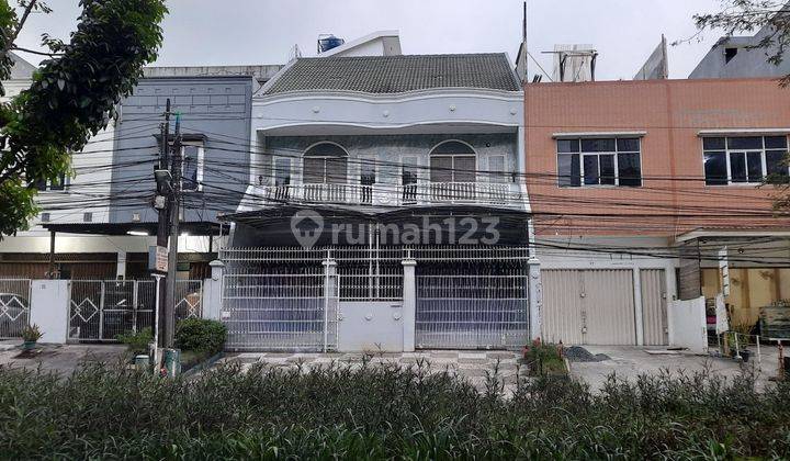 RUMAH LUAS HADAP JALAN RAYA DI MUARA KARANG  1