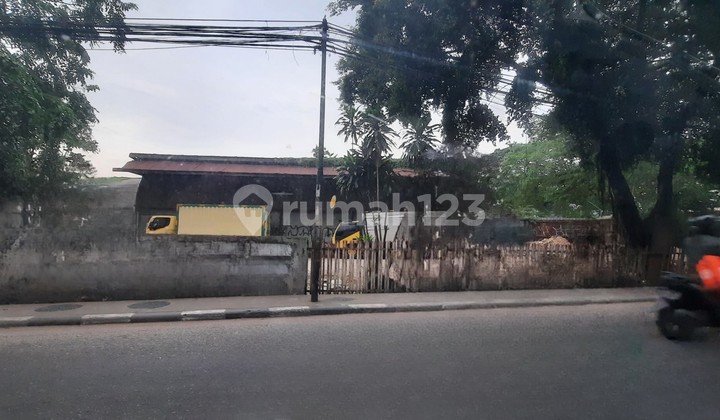 Tanah Dan Bangunan Gudang di Jalan Raya Daan Mogot Bagus 2220 m SHM