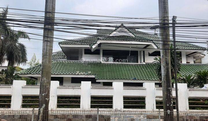 Jual Cepat..Rumah Hoek Hadap Jalan Raya di Green Garden, Jakarta Barat SHM  1