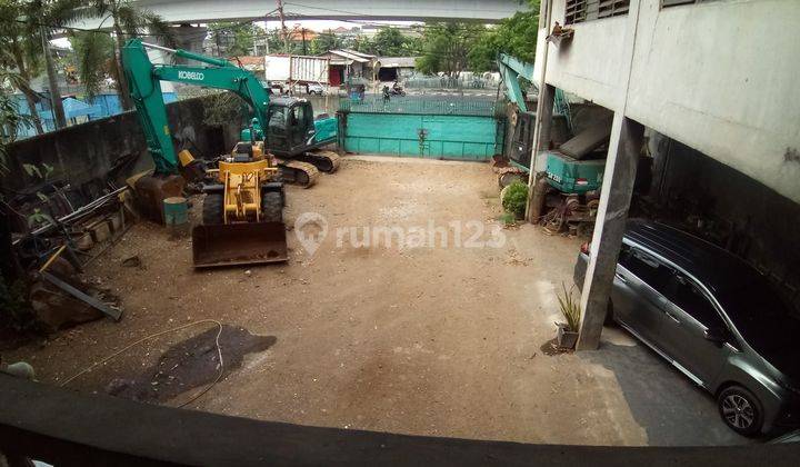 Rumah 2 Lantai SHM Hadap Jalan Raya di Daan Mogot  2