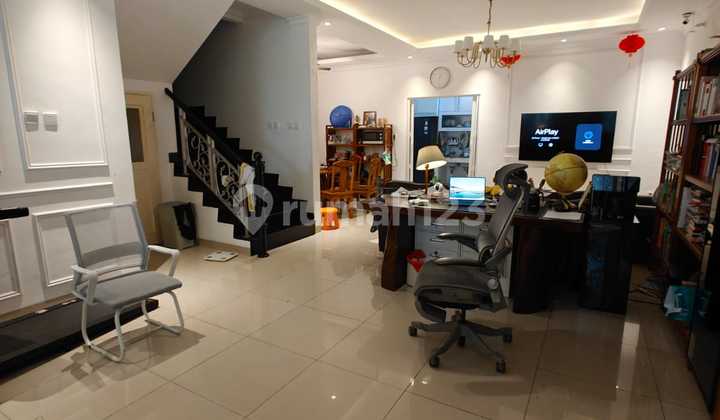 Rumah Cantik 8X17 di Garden House Pik