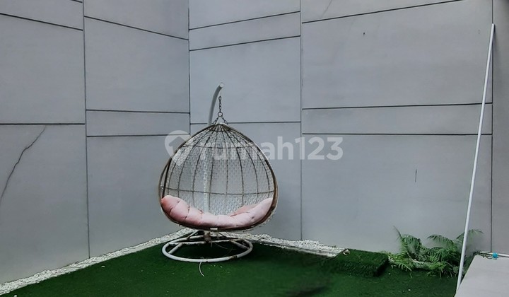 Rumah Bagus Semi Furnished 8x20 Di Golf Island 2