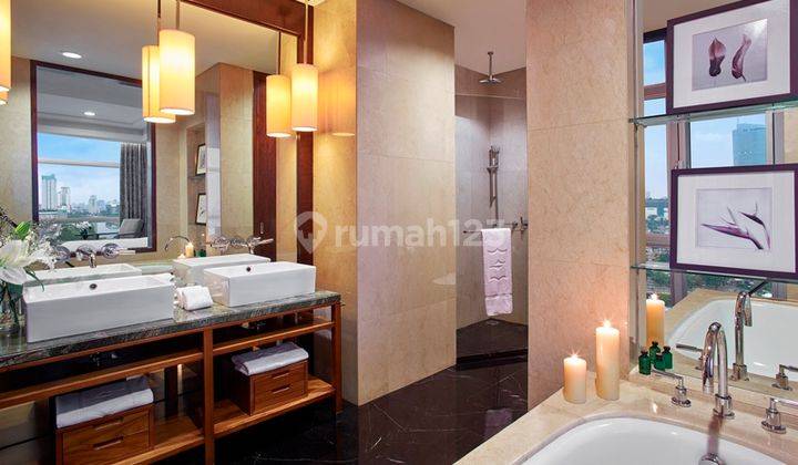 Disewakan Luxury Townhouse di Shangrilla Residence Jakarta 2