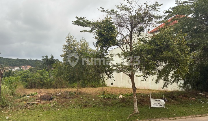 For Sale by Owner - Land in Bukit Indah Sukajadi Directly Bordering the Golf Course