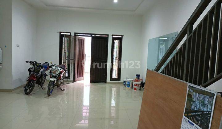 Rumah Dua Lantai Pondok Hijau 2