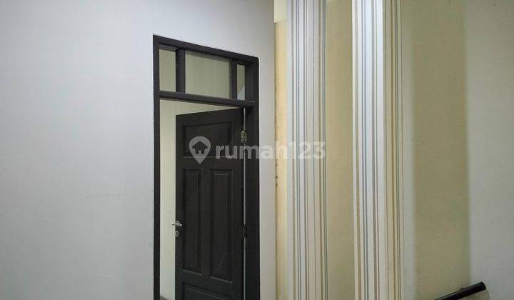 Rumah Dua Lantai Setrasari 2