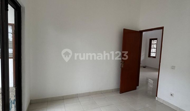 Dijual Rumah Strategis Dekat Gerbang Tol Stasiun Di Pusat Bsd City 2