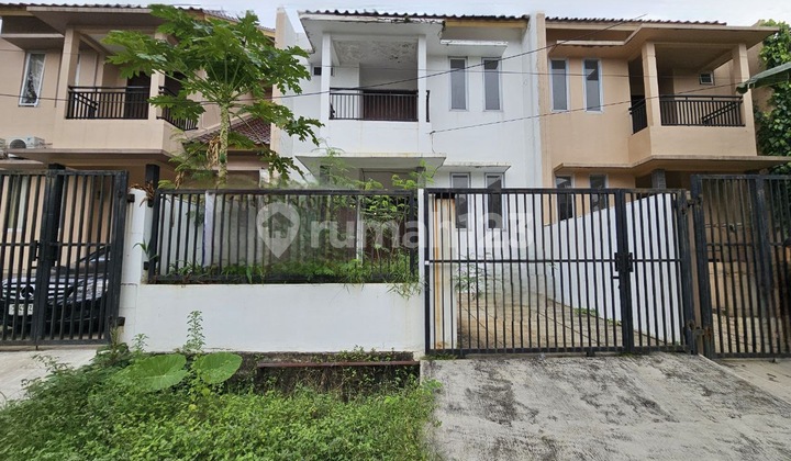 Minimalist 2-Story Ready-to-Occupy House in Cinere, Strategic Location Near MRT