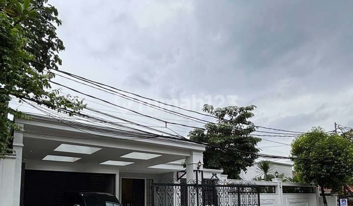 Rumah Baru Siap Huni Lokasi Terbaik Cilandak Material Premium Dekat Pintu Tol Strategis Bebas Banjir