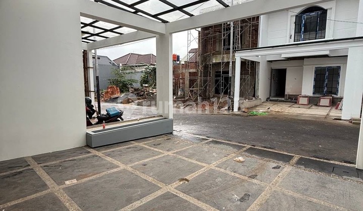 New House in Lebak Bulus Cluster Strategic Location Close to MRT & Toll Gate 2