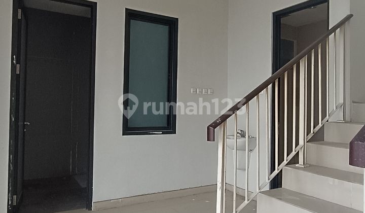 3-Story Ruko Hook Green Lake Citraland Excellent Position Double View 2