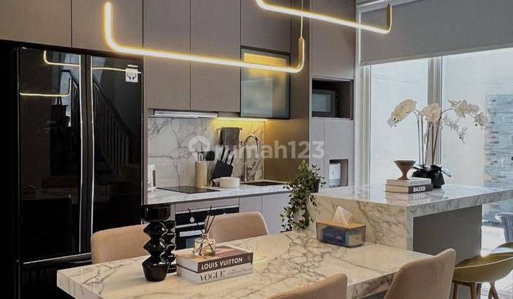 Rumah Modern Minimalis Interior Lux di GreenLake Citraland 1