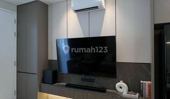 Rumah Modern Minimalis Interior Lux di GreenLake Citraland 2