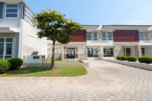 New 2-Storey House Puri Surya Jaya Flood-Free SHM Ready to Occupy New 2-Storey House Puri Surya Jaya Flood-Free SHM Ready to Occupy