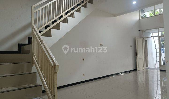 Rumah Minimalis Dengan Mezanine Compatible Nyaman Dekat Gerbang 2