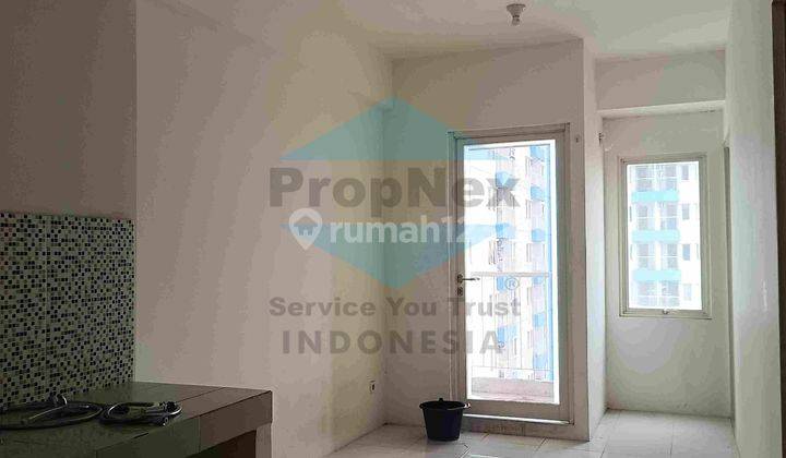 Puncak CBD 2BR Kosongan Pool View 1