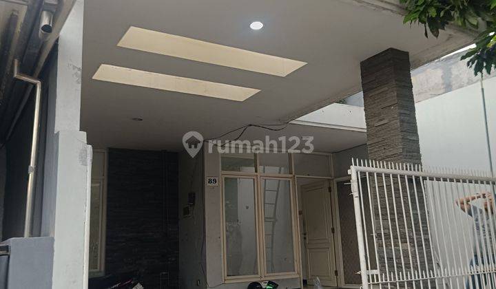 Rumah Minimalis Dengan Mezanine Compatible Nyaman Dekat Gerbang 1