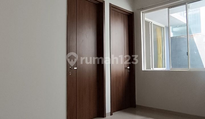 Minimalist House Ready to Occupied, Clean, Well-Maintained, Graha Natura, Freehold Title