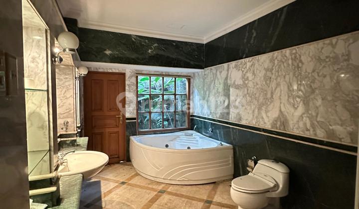 For Sale Classic Luxury House in Wijaya Area, Kebayoran Baru, South Jakarta 2