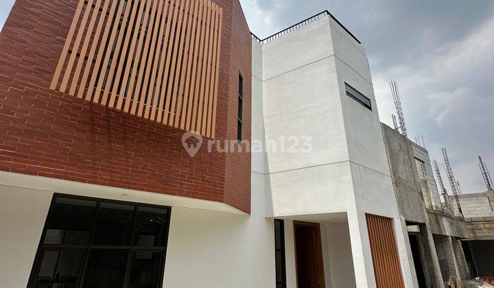 Brand New Townhouse 2 Lantai + Rooftop Lokasi di Kejaksaan, Kreo, Larangan, Tangerang 1