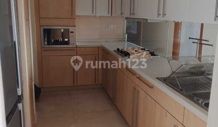 Apartemen the Summit tower Everest size 108m 3BR Kelapa Gading 2