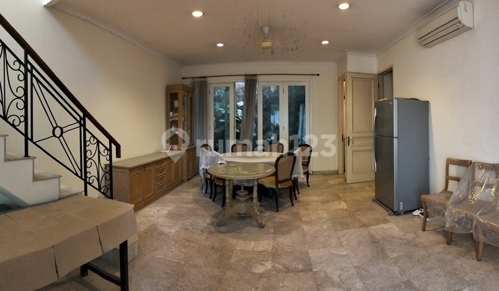Rumah 2 Lantai Siap Huni Di Praja Dalam,kebayoran Lama,jakarta Selatan