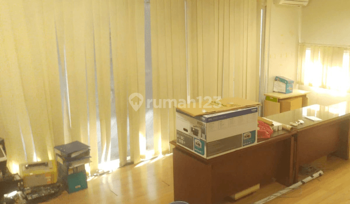 Disewakan Rumah Lokasi Strategis Cocok Untuk Kantor 2