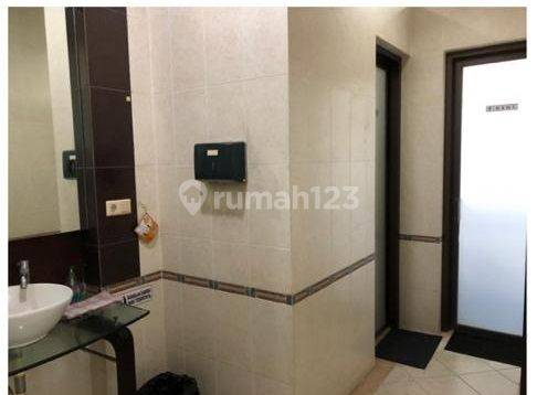 Disewakan Gedung Perkantoran Jl S.parman Kota Semarang  16