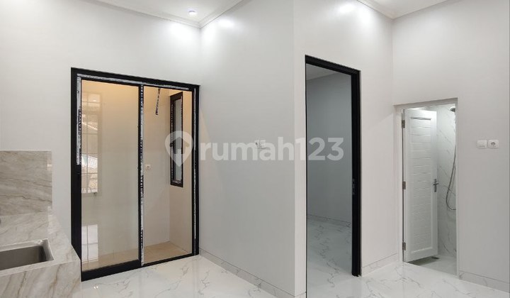 Luxury House, a Step Away from LRT and Kampung Rambutan Toll Road, East Jakarta 2