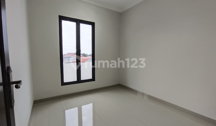 Rumah Siap Huni Tanah Luas Premium Selangkah Lrt&Toll Jatibening. 2
