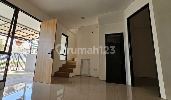 Rumah Siap Huni, Full Bata Merah, Bebas Banjir Deket Plaza Pondok Gede Rumah Siap Huni, Full Bata Merah, Bebas Banjir Deket Plaza Pondok Gede