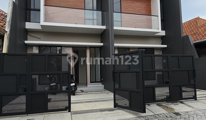 Cheap Sale 2-Story House in Wisma Mukti Area, Klampis Baru, Gresik.