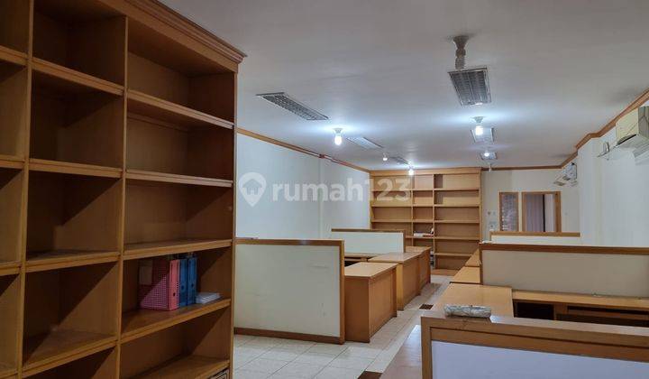 Jarang Ada Ruko Tais Nasution di Segitiga Emas Surabaya Pusat 8