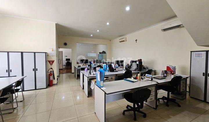 Kantor Pusat Kota Surabaya Lokasi Strategis Kondisi  6