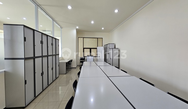 Kantor Pusat Kota Surabaya Lokasi Strategis Kondisi  10