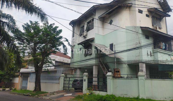 Rumah 3 Lantai Area Darmo Permai Area Komersil Cocok Untuk Kantor 1