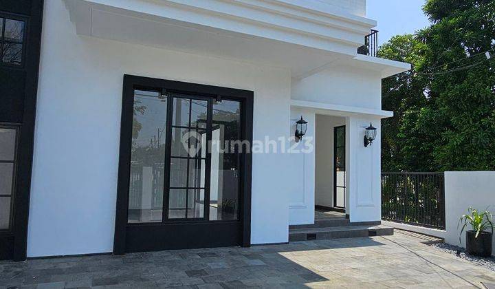 Rumah Mewah 2 Lantai di Rungkut Surabaya Model Kolonial Modern  2