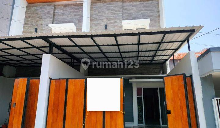 Rumah 2 Lantai Baru SHM di Rungkut Asri Utara, Surabaya 1