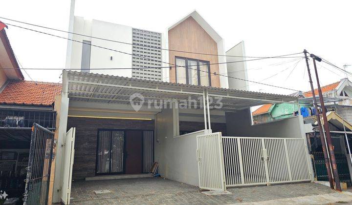 Rumah 2 Lantai Rungkut Surabaya Furnish Dekat Kawasan Industri  1