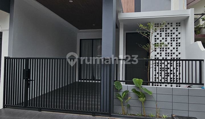 Compact Fully Furnished House in Pakuwon City, Just a Step Away from the Mall Compact Fully Furnished House in Pakuwon City, Just a Step Away from the Mall