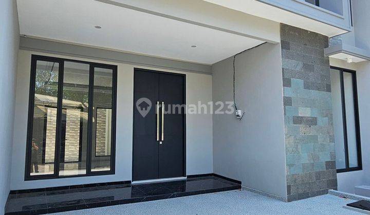 Rumah Minimalis Modern 2 Lantai Di Mulyosari Surabaya Baru Gres 2