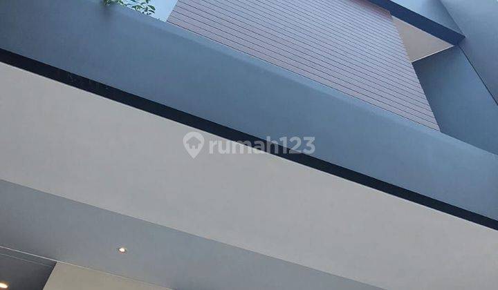 Rumah Minimalis Modern 2 Lantai Kutisari Indah Kualitas Premium 2