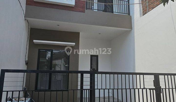 Rumah Murah 2 Lantai Karang Asem Surabaya Kondisi Baru Gres 2