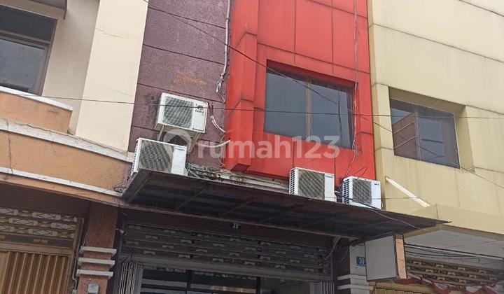 Ruko 3 Lantai Dalam Komplek Ruko Millenia Klampis Jaya Siap Pakai