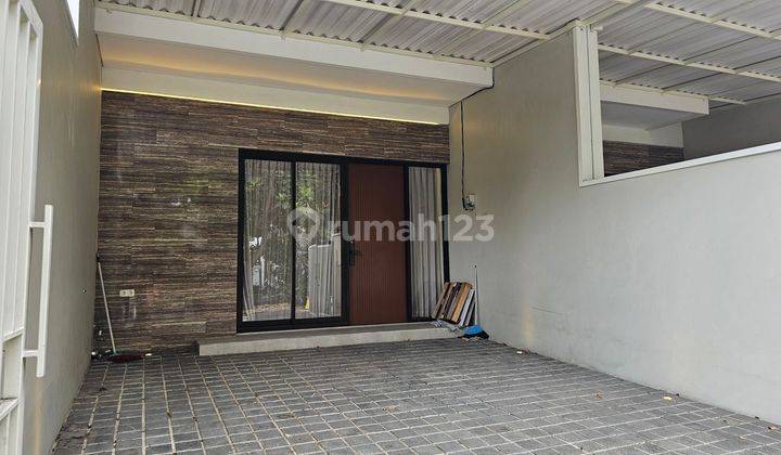 Rumah 2 Lantai Rungkut Surabaya Furnish Dekat Kawasan Industri  2