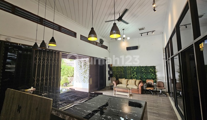 Rumah Usaha Komersil Favorit Di Ambengan Surabaya