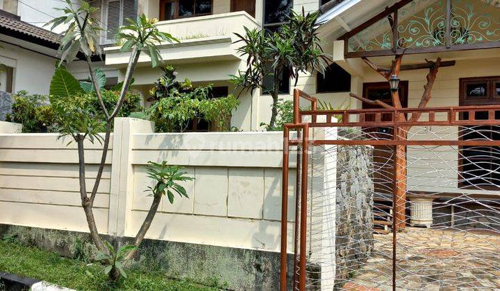 Dijual Rumah Bagus dengan Taman Luas Setrasari Bandung 1