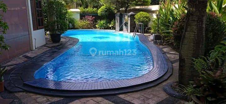 Rumah 2 Lantai Bagus Furnished SHM di Pondok Indah, Jakarta Selatan 1